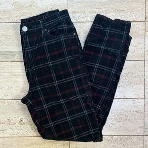 Urban Outfitters (BDG) Skinny-Fit Corduroy Pant (US 27) - Black Plaid